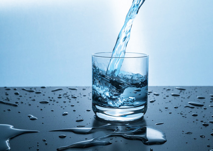 水を飲む時にはpH値が重要？！