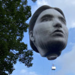 代々木公園に突如現れた気球が『首吊り気球』と話題に！見れるのはいつまで？